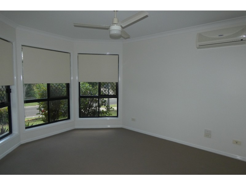 11 Slack Street, Upper Coomera QLD 4209