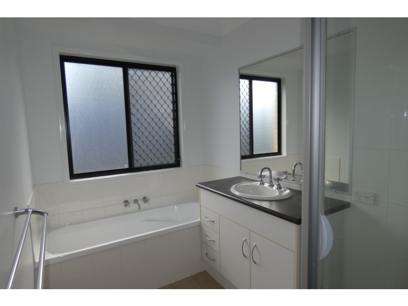 16 Krystle Court, Upper Coomera QLD 4209