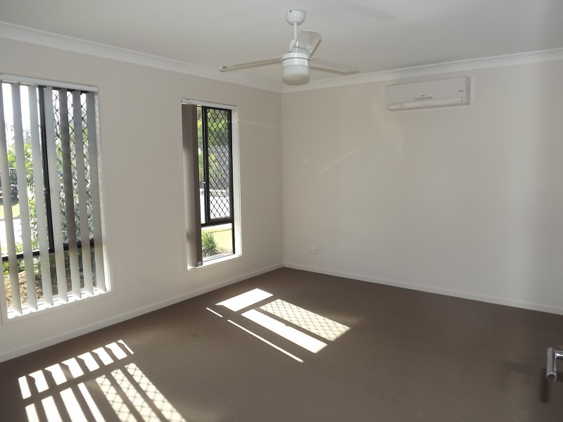 37 Parkvista Circuit, Coomera QLD 4209