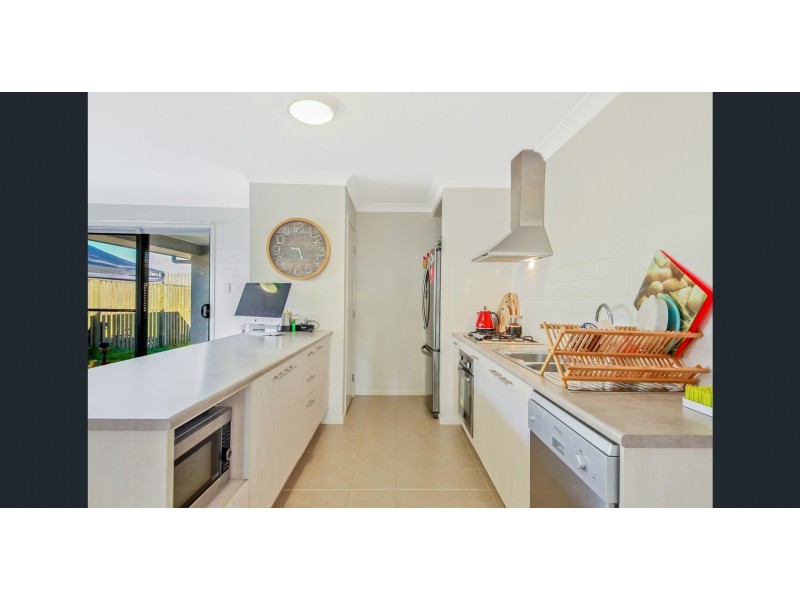 12 Stinson Circuit, Coomera QLD 4209