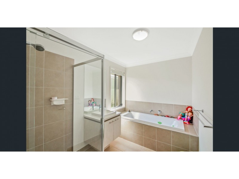 12 Stinson Circuit, Coomera QLD 4209