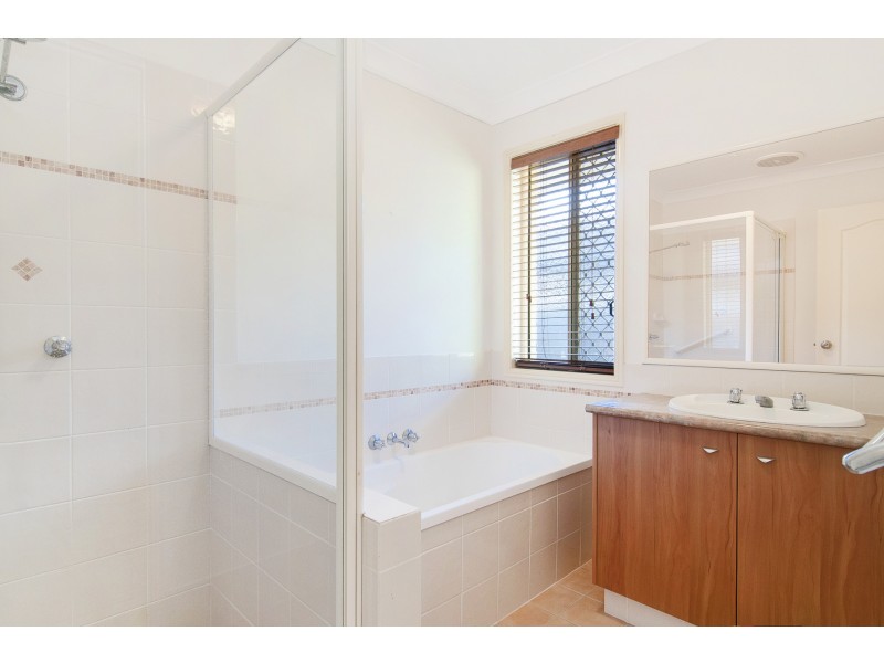 40 Roseapple Circuit, Oxenford QLD 4210