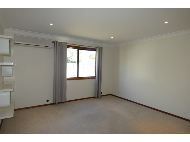 8 Dalgleish Road, Ormeau Hills QLD 4208