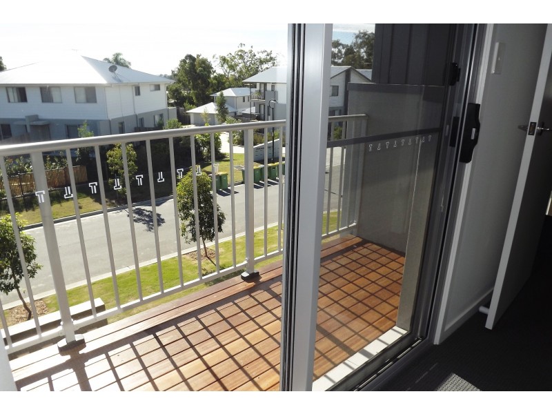 1/4 Rhiana Street, Pimpama QLD 4209