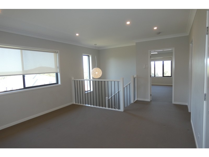 2 Wingham Lane, Upper Coomera QLD 4209