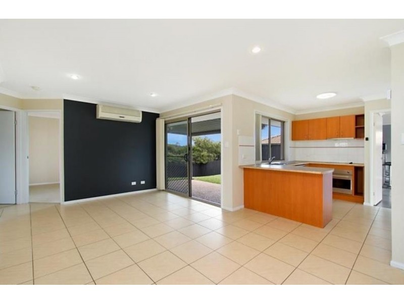 25 Paris Parade, Ormeau QLD 4208
