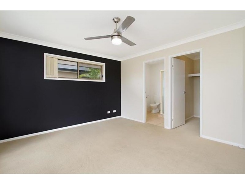 25 Paris Parade, Ormeau QLD 4208