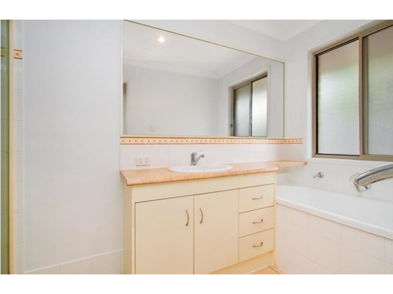 25 Paris Parade, Ormeau QLD 4208