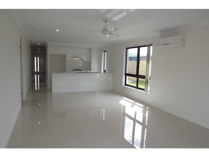 5 Doherty Drive, Pimpama QLD 4209