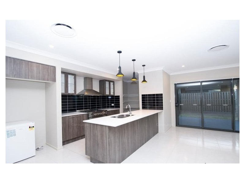 29 Wyperfield Circuit, Pimpama QLD 4209