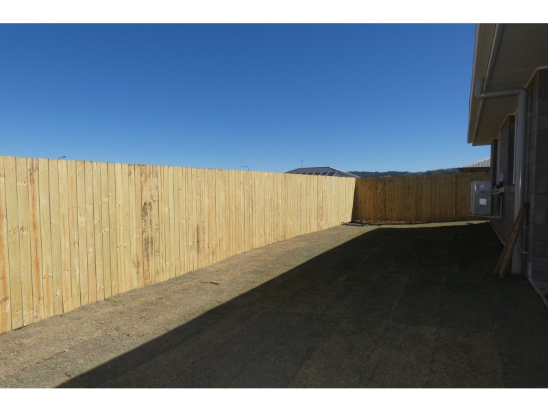 38 Mackellar Way, Walloon QLD 4306