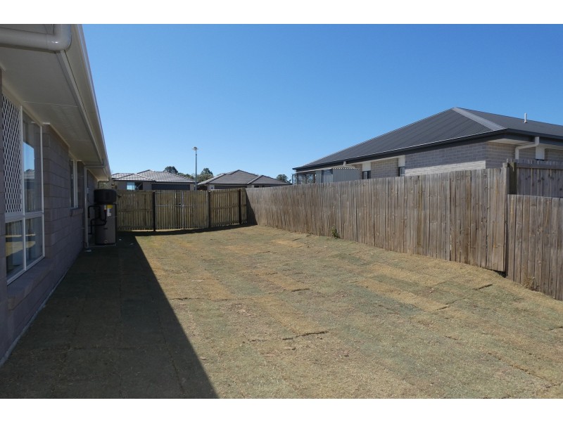 38 Mackellar Way, Walloon QLD 4306