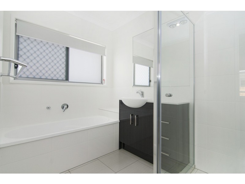 7 Idalia Street, Pimpama QLD 4209