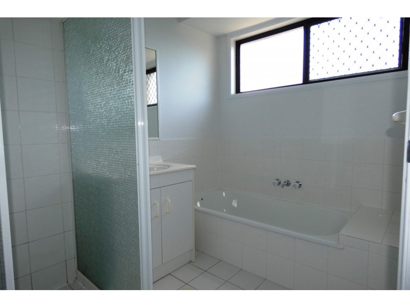 1/7 Hercule Court, Oxenford QLD 4210