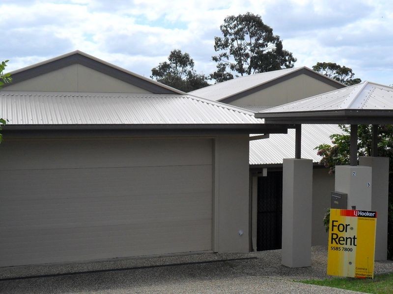 2/5 Freestone Drive, Upper Coomera QLD 4209