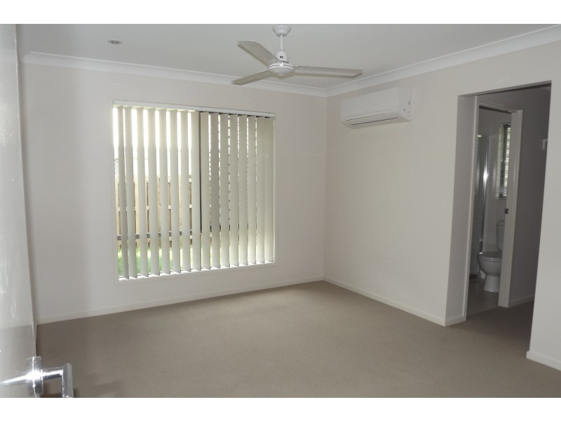 33 Parkvista Circuit, Coomera QLD 4209