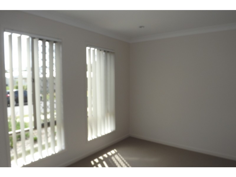 33 Parkvista Circuit, Coomera QLD 4209