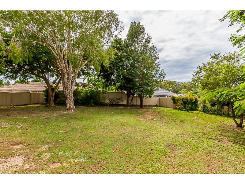 24 Ashburton Close, Arundel QLD 4214