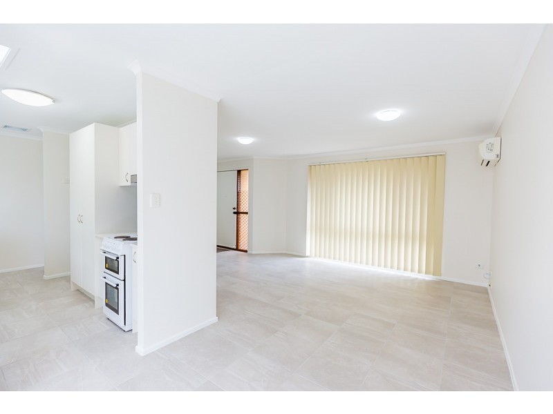 24 Ashburton Close, Arundel QLD 4214