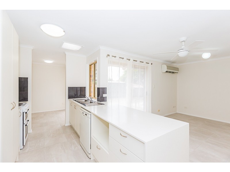 24 Ashburton Close, Arundel QLD 4214