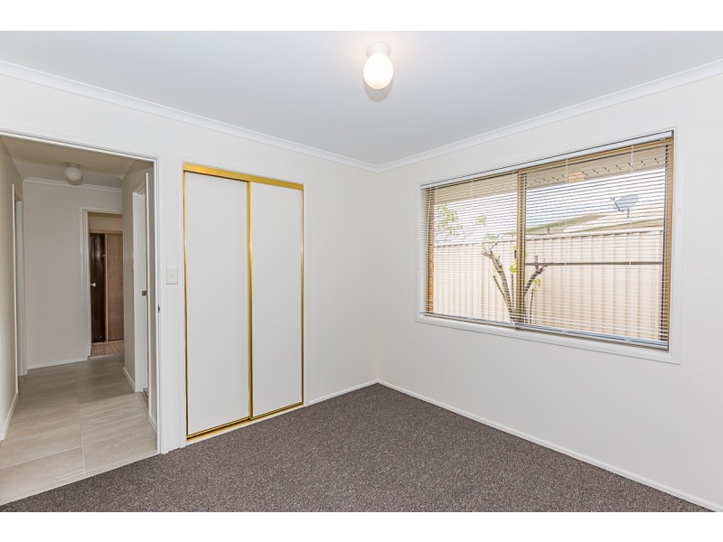 24 Ashburton Close, Arundel QLD 4214