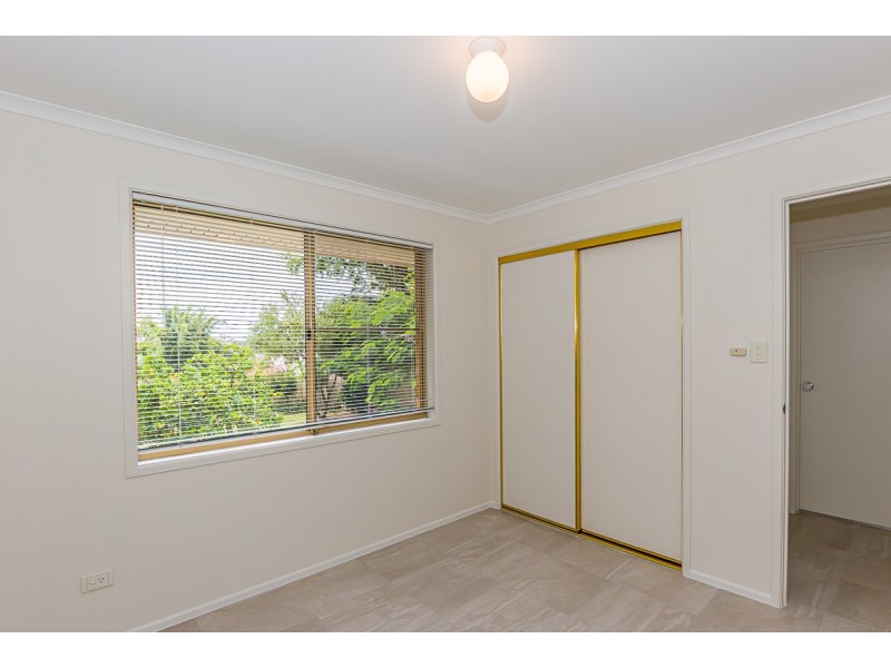 24 Ashburton Close, Arundel QLD 4214