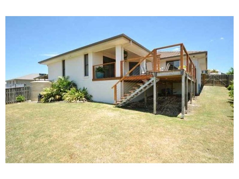 11 Blackheath Terrace, Pacific Pines QLD 4211