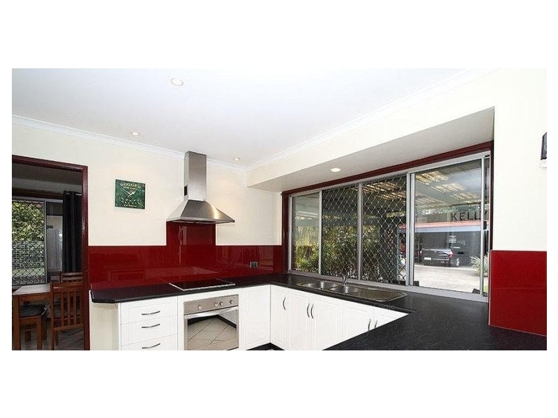 28 Centaurus Crescent, Regents Park QLD 4118