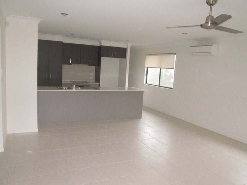 24 Joshua Place, Oxenford QLD 4210