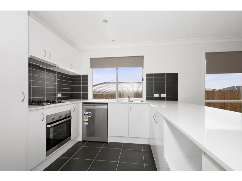 10 Oakwood Street, Pimpama QLD 4209