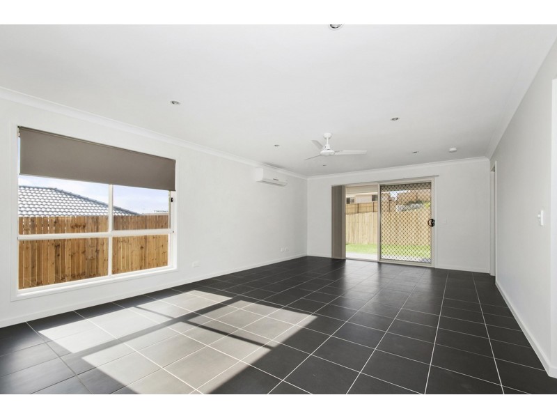 10 Oakwood Street, Pimpama QLD 4209