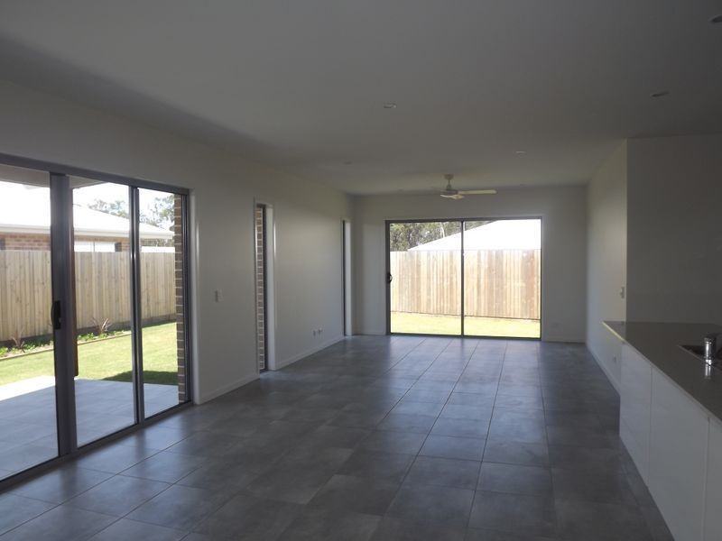 7 Hoop Pine Circuit, Coomera QLD 4209