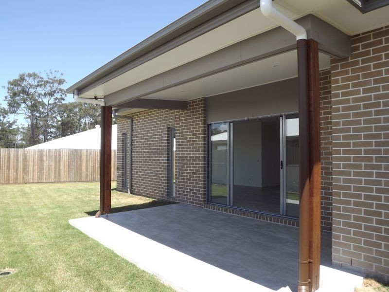 7 Hoop Pine Circuit, Coomera QLD 4209