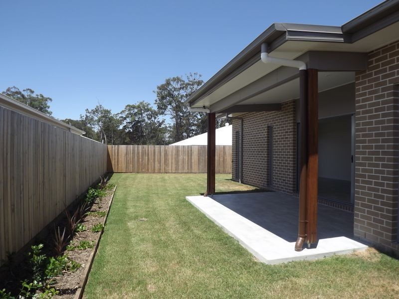 7 Hoop Pine Circuit, Coomera QLD 4209