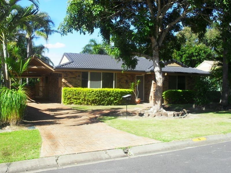 8 Penrith Court, Helensvale QLD 4212
