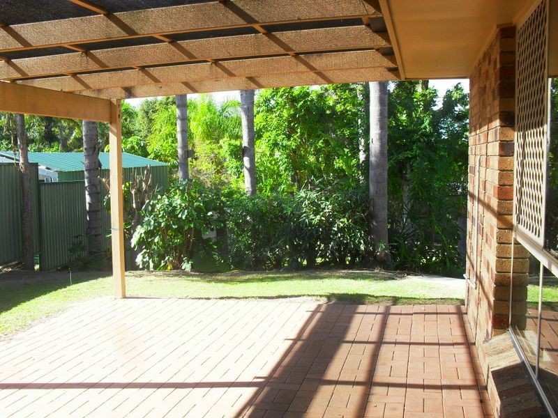 8 Penrith Court, Helensvale QLD 4212