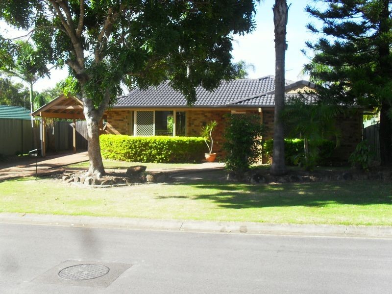 8 Penrith Court, Helensvale QLD 4212