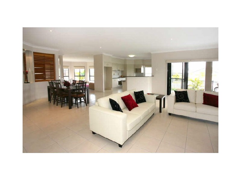 11 Nandina Court, Upper Coomera QLD 4209