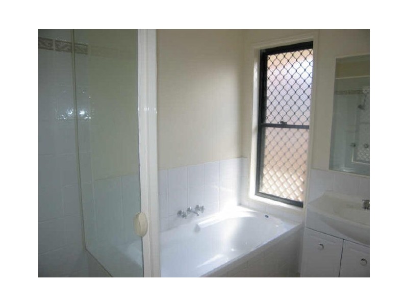 18 Betty Street, Upper Coomera QLD 4209