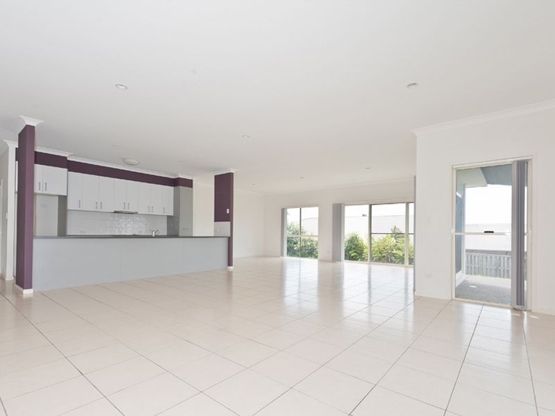 9 Sailaway Court, Coomera Waters QLD 4209