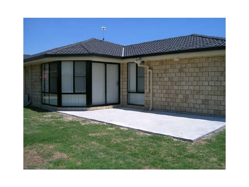 8 Ansett Way, Upper Coomera QLD 4209