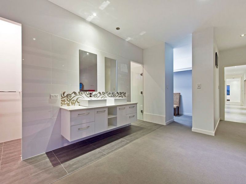 1 Chinaberry Crescent, Upper Coomera QLD 4209