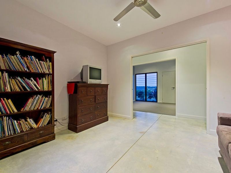 1 Chinaberry Crescent, Upper Coomera QLD 4209