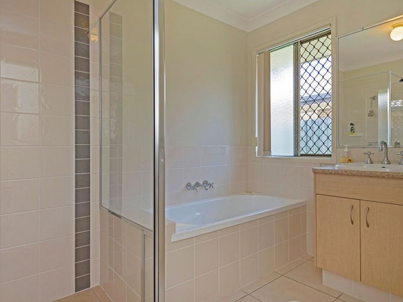 17 Southern Lights Drive, Pimpama QLD 4209