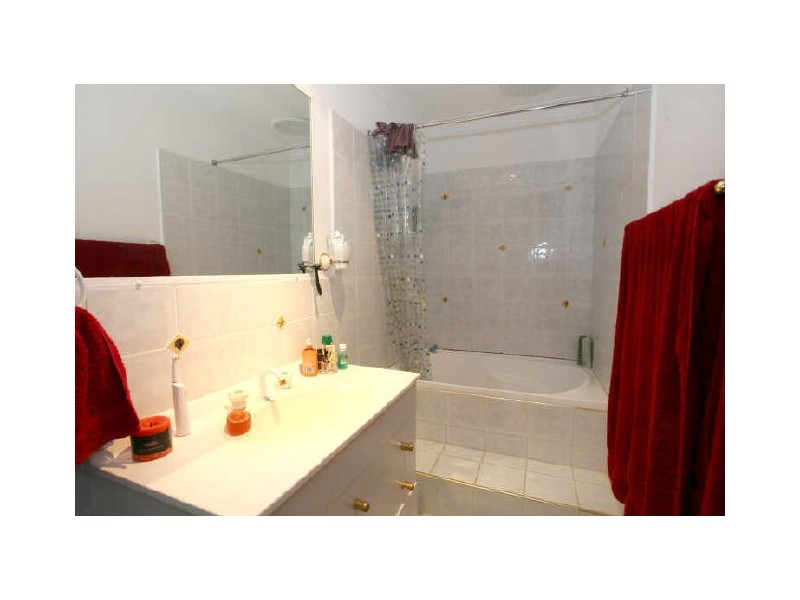 57 Open Drive, Arundel QLD 4214