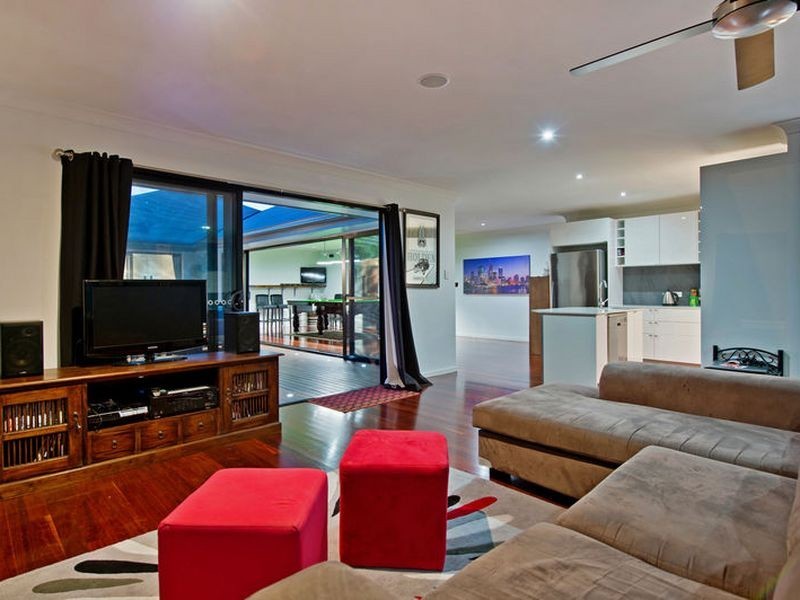 10 Infinity Court, Coomera Waters QLD 4209
