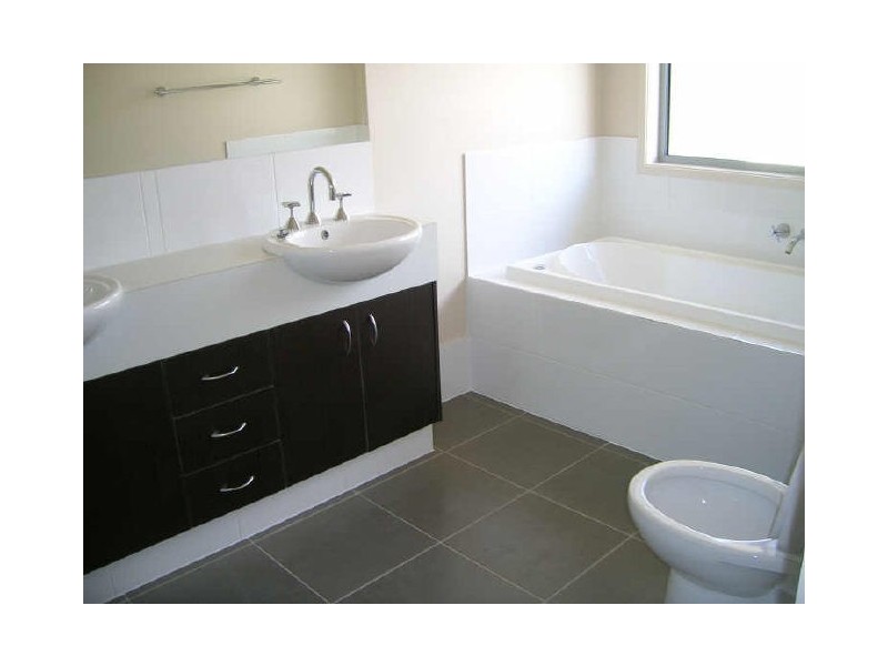 12 Torrington St,Highland Reserve, Upper Coomera QLD 4209