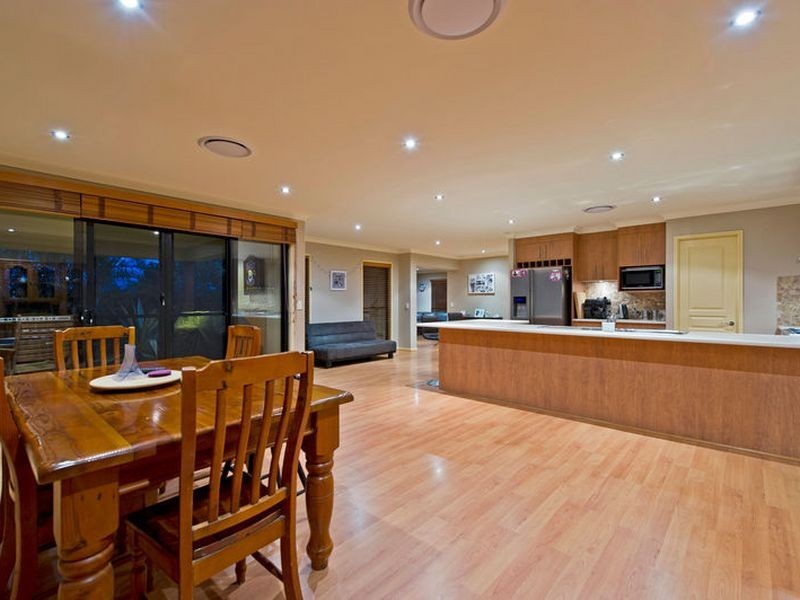 11 Sailaway Court, Coomera Waters QLD 4209