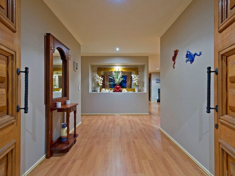 11 Sailaway Court, Coomera Waters QLD 4209