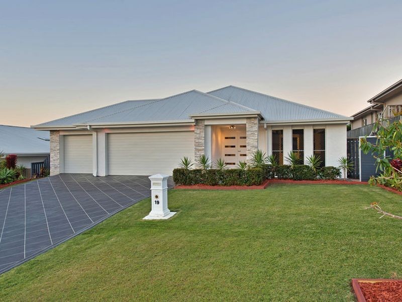 19 Zeus Circuit, Coomera Waters QLD 4209